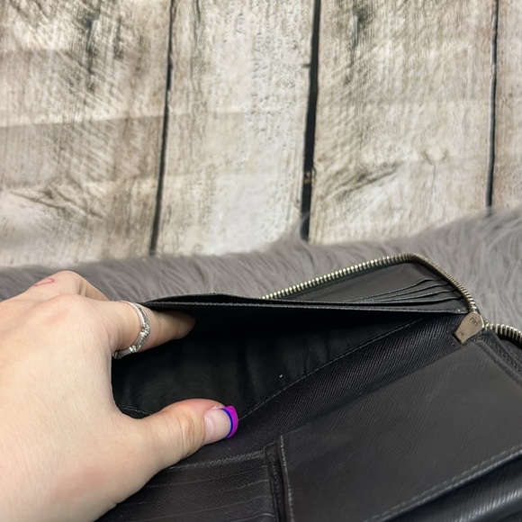 PRADA - Long Wallet - Picture 5 of 8